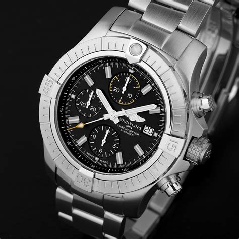 breitling avenger chronograph